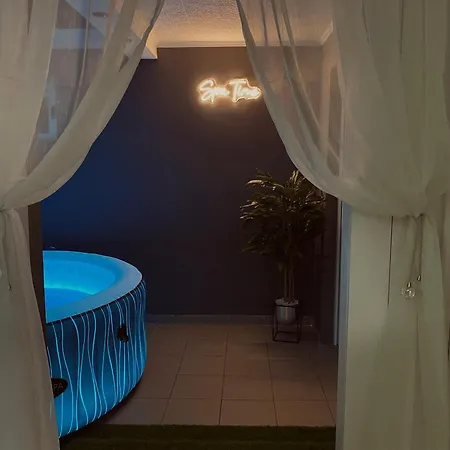 Silver Apartment *